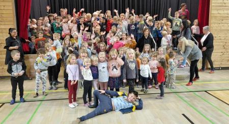 Živahno je bilo v decembru na podružnični šoli Kotlje (13)